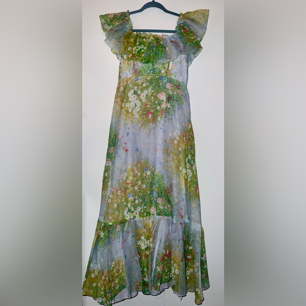 1970’s floral prairie maxi dress magic! —Springtime frolicking vibes ✨ 🌷